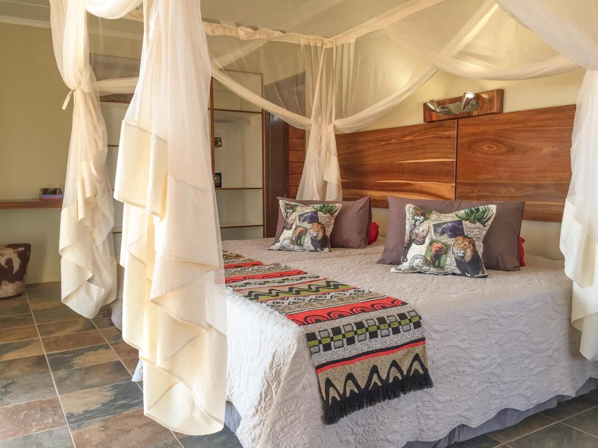 Okutala Etosha Lodge Outjo Eksteriør billede