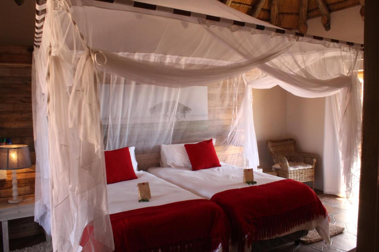 Okutala Etosha Lodge Outjo Eksteriør billede