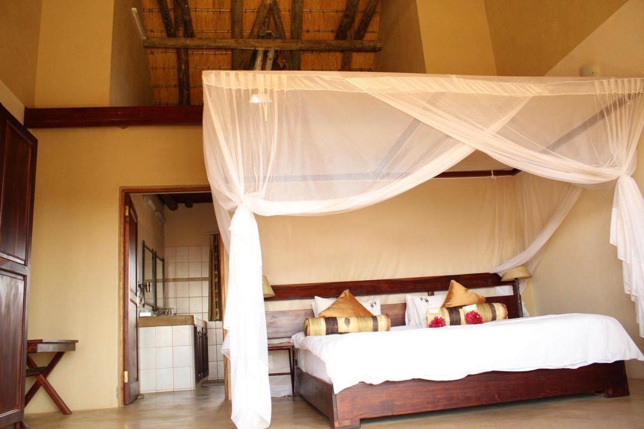 Okutala Etosha Lodge Outjo Eksteriør billede