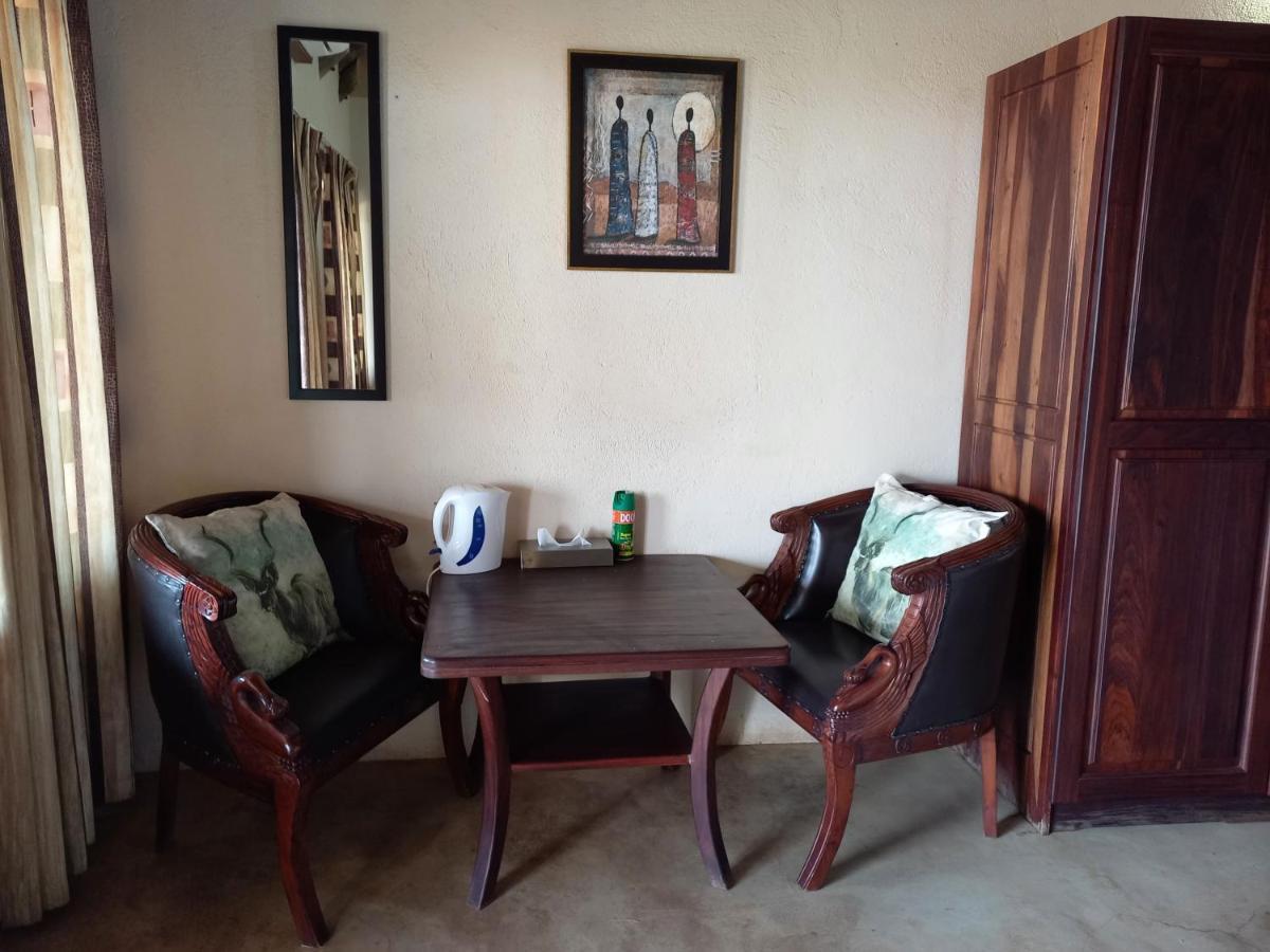Okutala Etosha Lodge Outjo Eksteriør billede